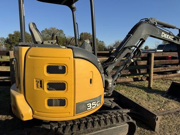 2017 John Deere 35G Equipment Image0