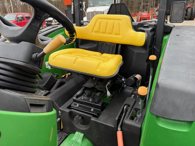 Image of John Deere 4044M equipment image 3