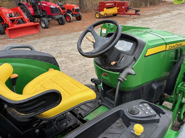 Image of John Deere 4044M equipment image 4