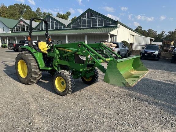 2017 John Deere 4052M Equipment Image0