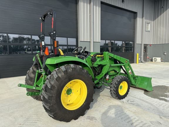 Image of John Deere 4052M equipment image 2