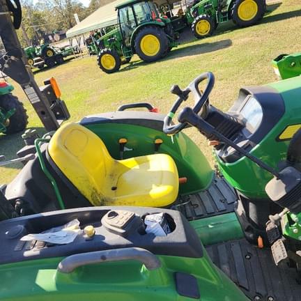 Image of John Deere 4066M equipment image 1