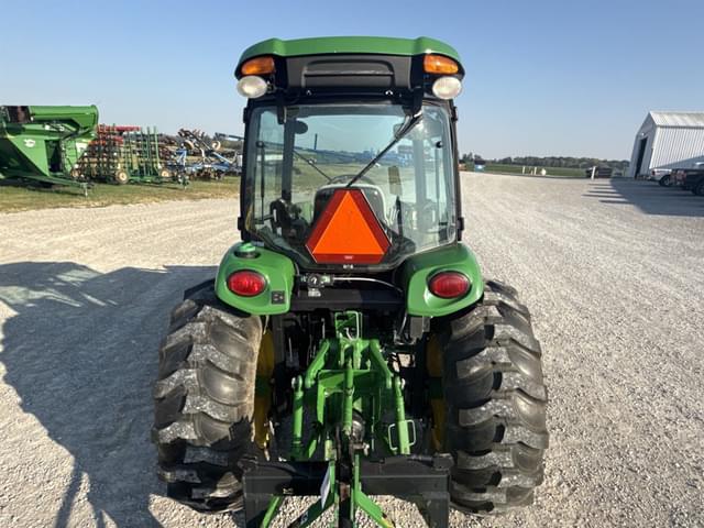 Image of John Deere 4066R equipment image 3