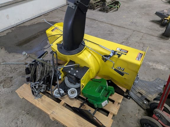 2017 John Deere 44" Snowblower Equipment Image0