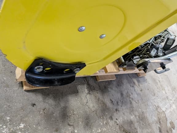 Image of John Deere 44" Snowblower equipment image 4