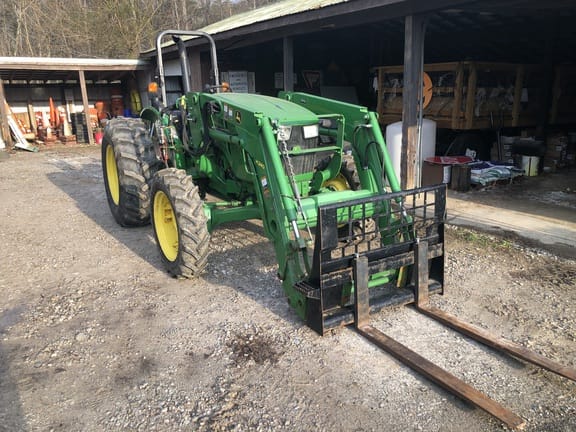 2017 John Deere 5055E Equipment Image0