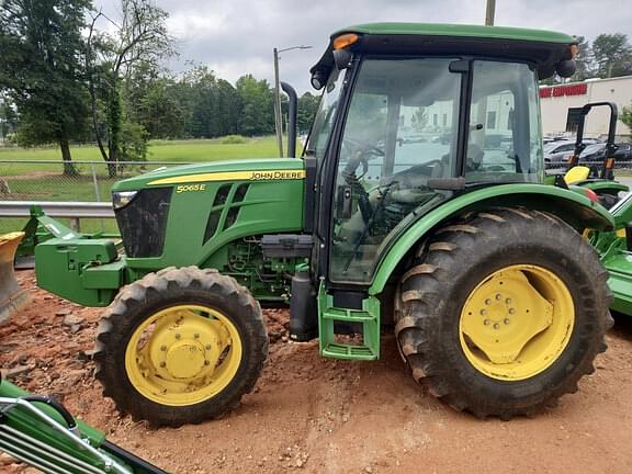 Image of John Deere 5065E Image 0