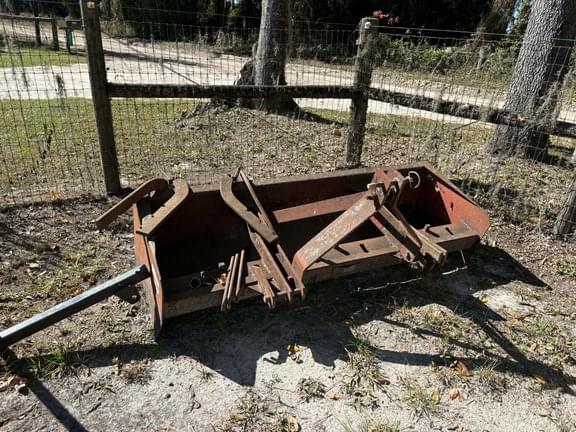 Image of John Deere 5065E equipment image 2