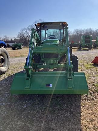 Image of John Deere 5075E equipment image 4