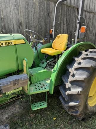 Image of John Deere 5075E equipment image 3