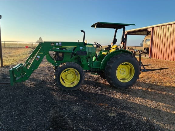 2017 John Deere 5075E Equipment Image0