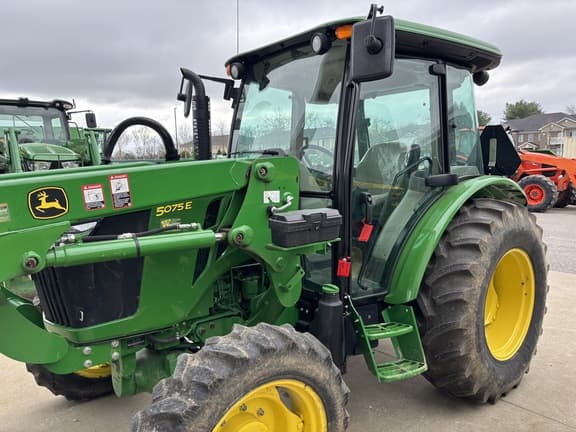 Image of John Deere 5075E equipment image 1