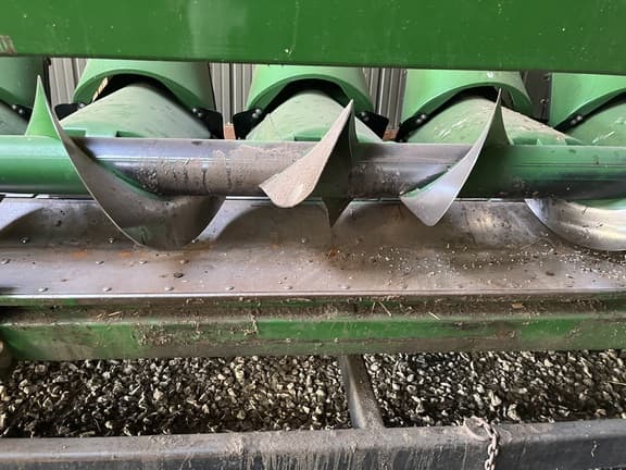 Image of John Deere 608C equipment image 3