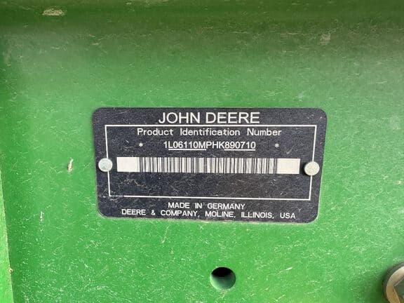 Image of John Deere 6110M Image 1