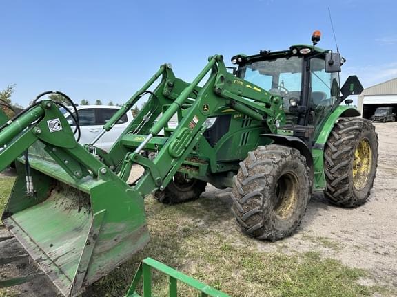 Image of John Deere 6110R equipment image 1