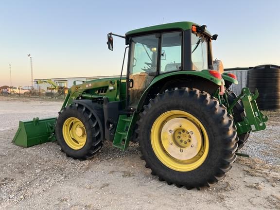 Image of John Deere 6120M equipment image 1