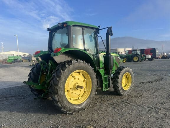 Image of John Deere 6120M equipment image 2