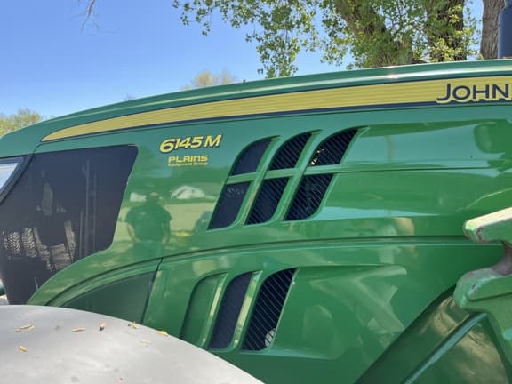 Image of John Deere 6145M equipment image 4