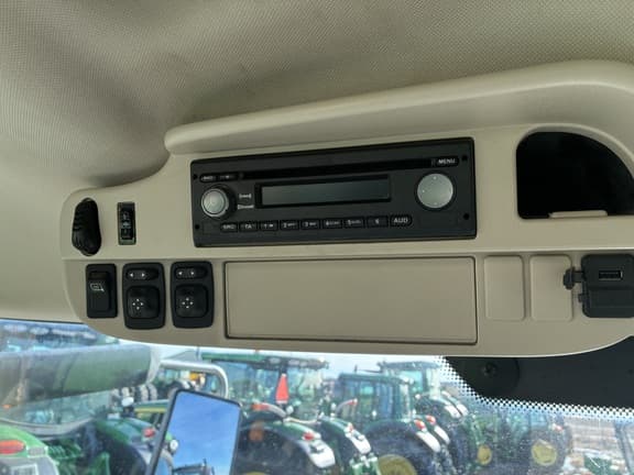 Image of John Deere 6155R equipment image 3