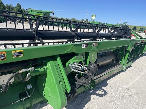 Image of John Deere 630FD equipment image 4