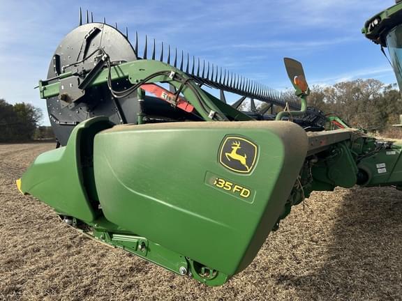 Image of John Deere 635FD equipment image 2