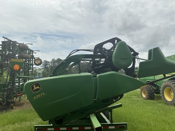 Image of John Deere 635FD equipment image 2