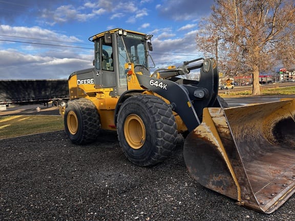 2017 John Deere 644K Equipment Image0