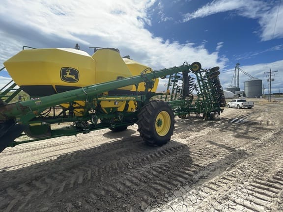 2017 John Deere 730 Equipment Image0