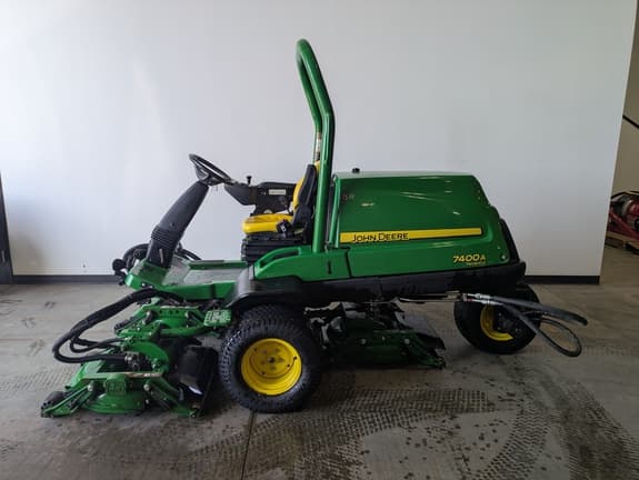 Image of John Deere 7400A equipment image 1