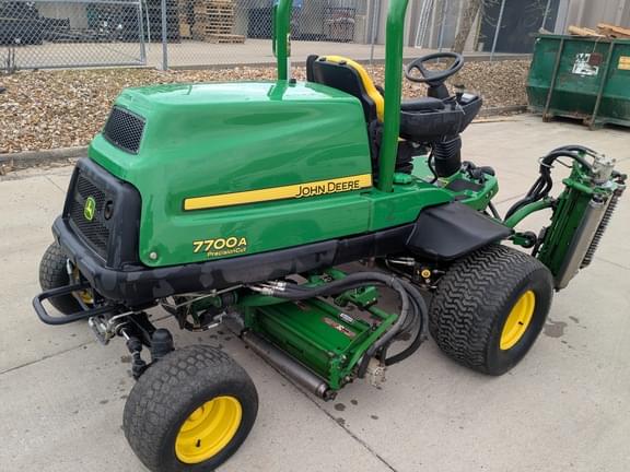 Image of John Deere 7700A equipment image 1