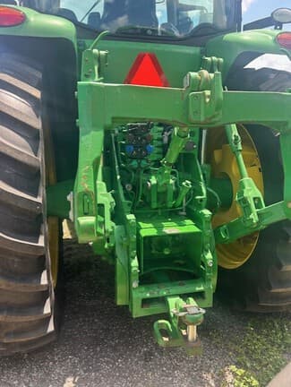 Image of John Deere 8245R equipment image 4