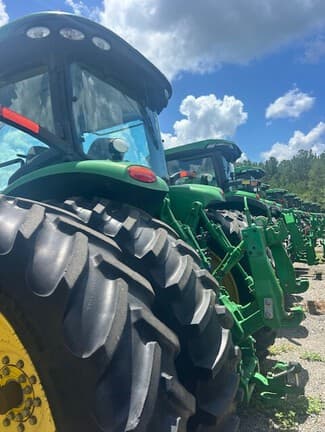 Image of John Deere 8245R equipment image 3