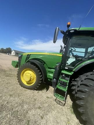 Image of John Deere 8245R equipment image 1