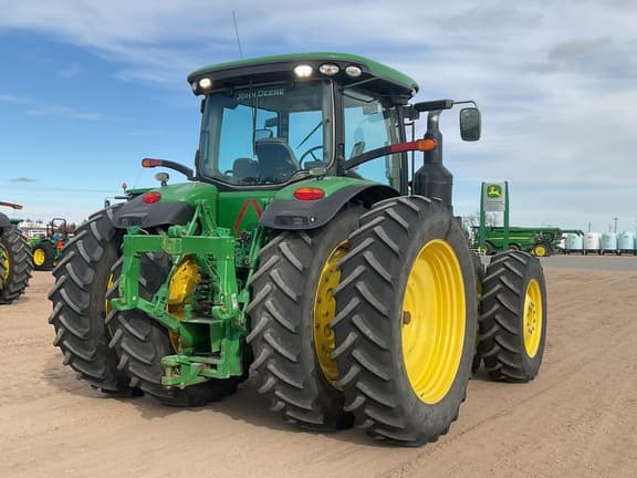 Image of John Deere 8245R equipment image 4