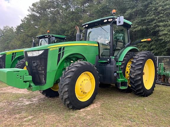 Image of John Deere 8245R equipment image 1