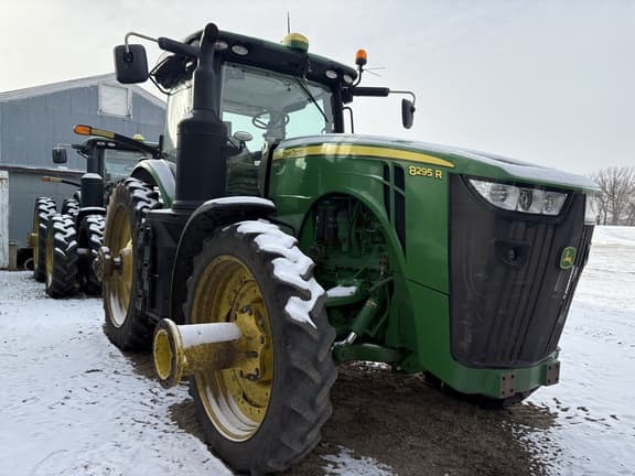 Image of John Deere 8295R equipment image 2