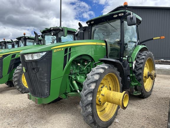 Image of John Deere 8295R equipment image 2