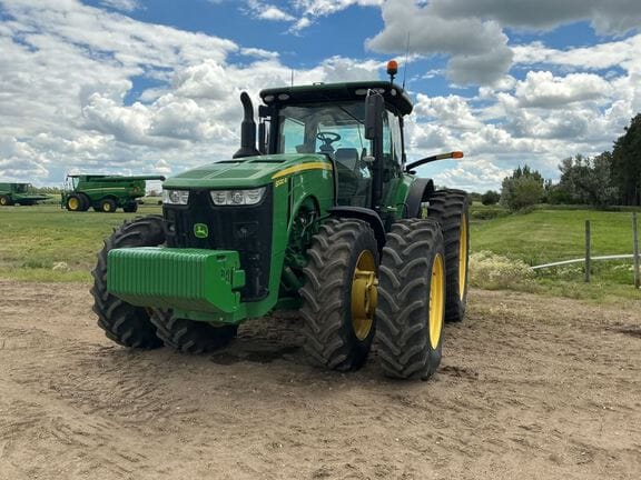 2017 John Deere 8320R Equipment Image0