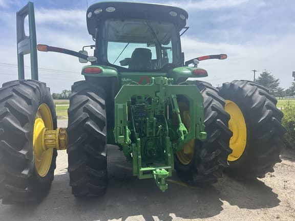 Image of John Deere 8320R equipment image 3