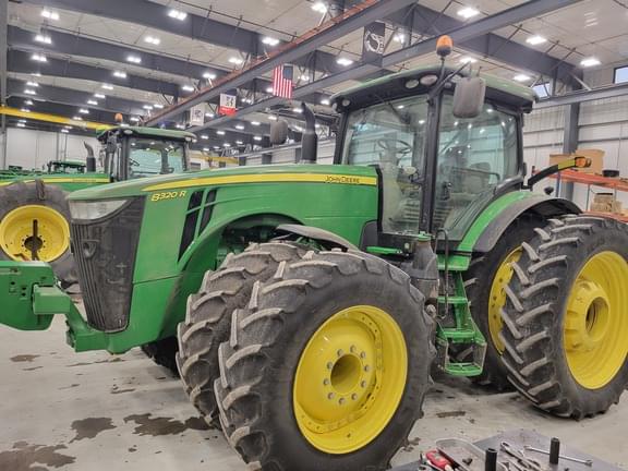 Image of John Deere 8320R equipment image 2