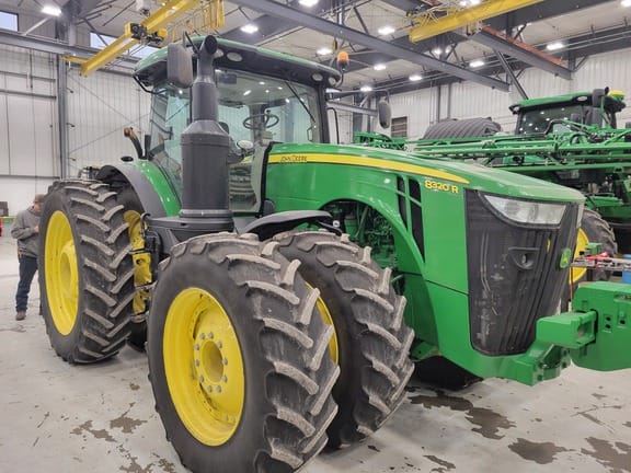 2017 John Deere 8320R Equipment Image0