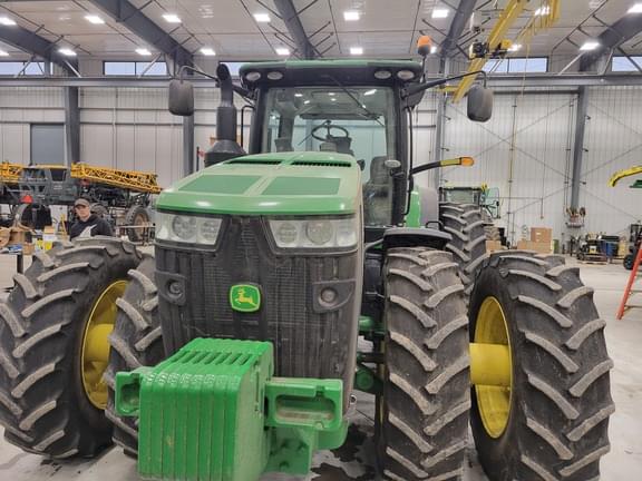 Image of John Deere 8320R equipment image 1