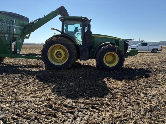 Image of John Deere 8370R equipment image 3