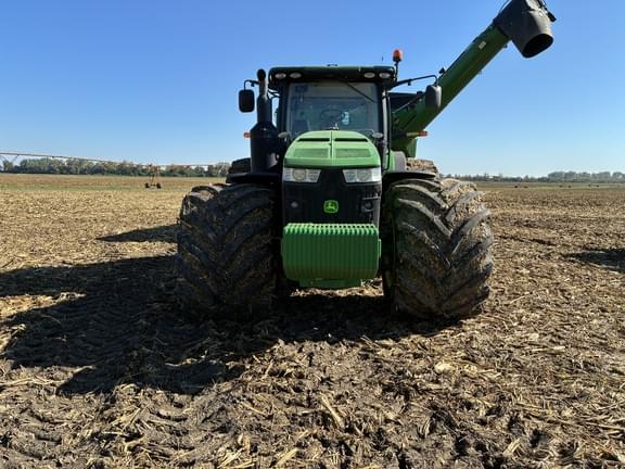 Image of John Deere 8370R equipment image 1