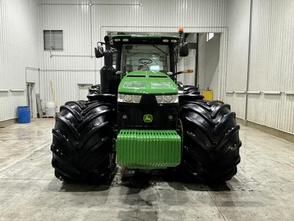 Image of John Deere 8370R equipment image 1