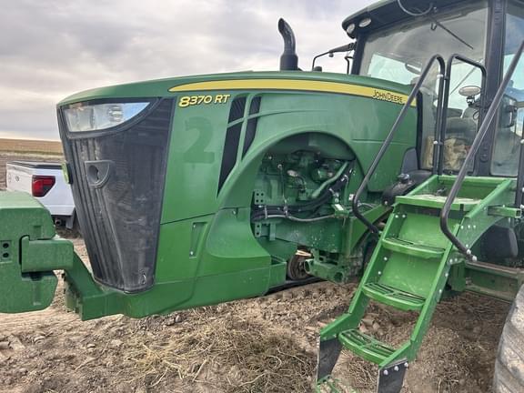 Image of John Deere 8370RT equipment image 2