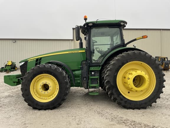 Image of John Deere 8400R equipment image 4