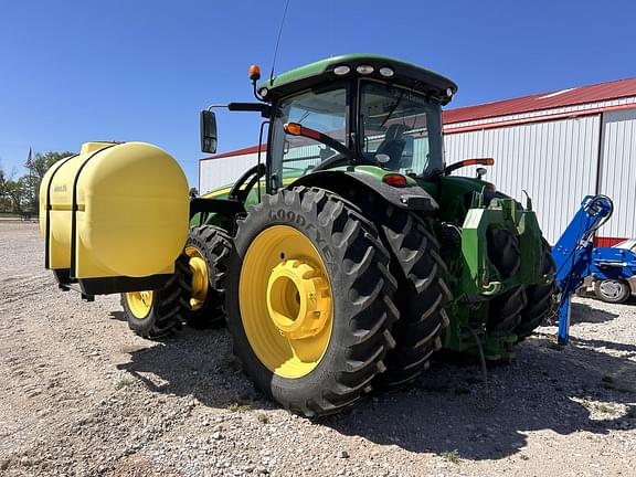 Image of John Deere 8400R equipment image 3