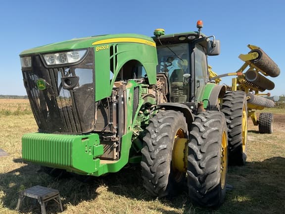 Image of John Deere 8400R equipment image 4