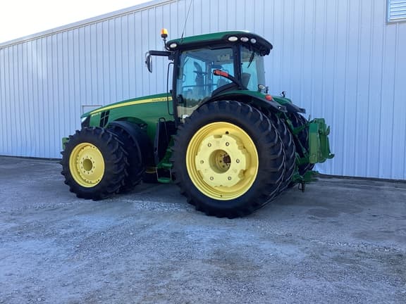 Image of John Deere 8400R equipment image 4
